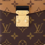 Camera Box M82465 - Image 3