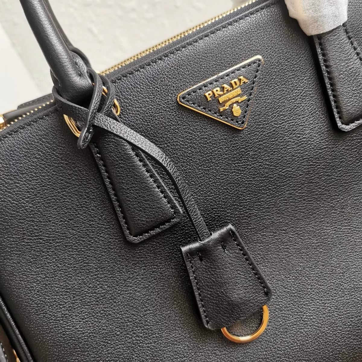 Prada Galleria Large Tote Bag in Black Calfskin - Image 8