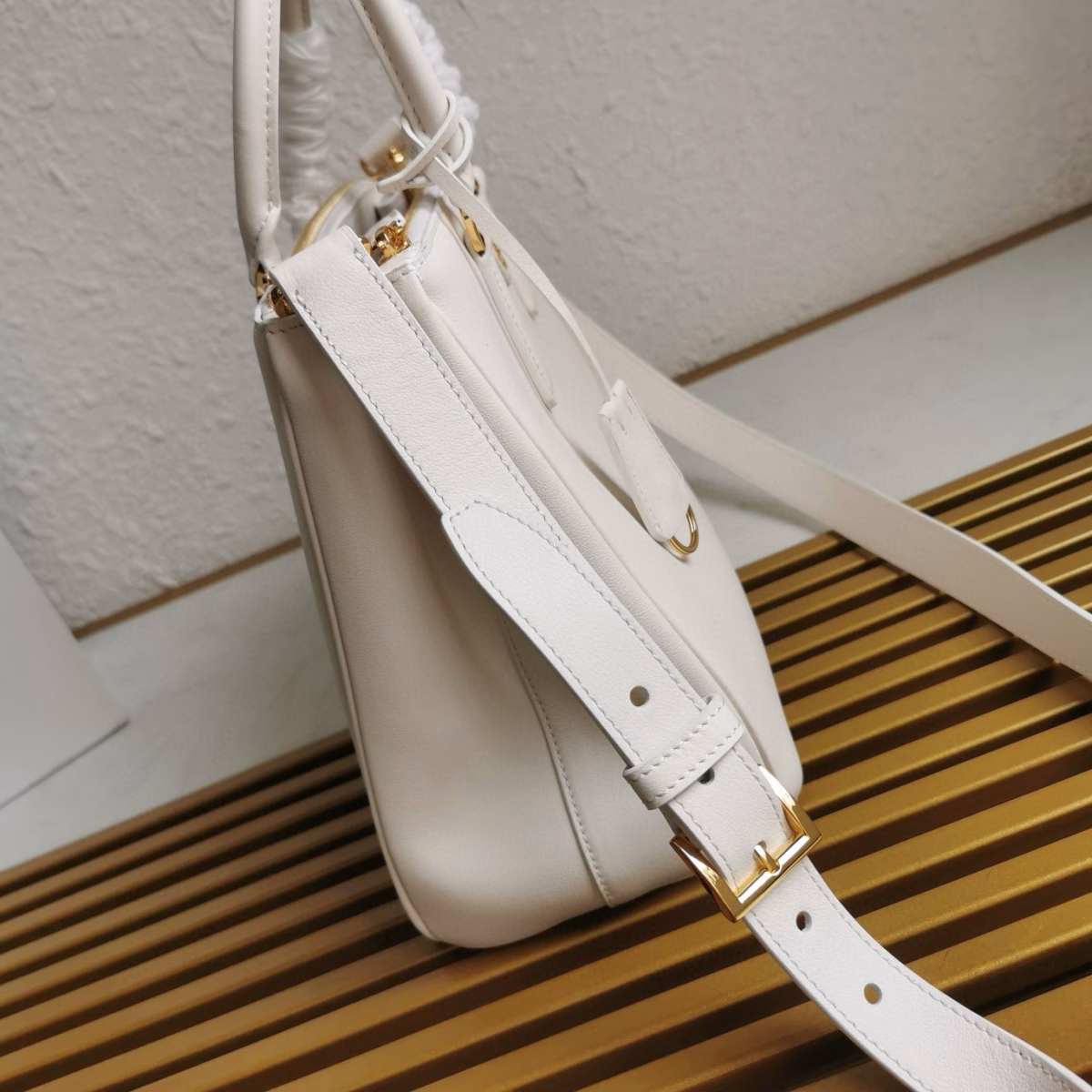 Prada Galleria Large Tote Bag in White Calfskin - Image 2
