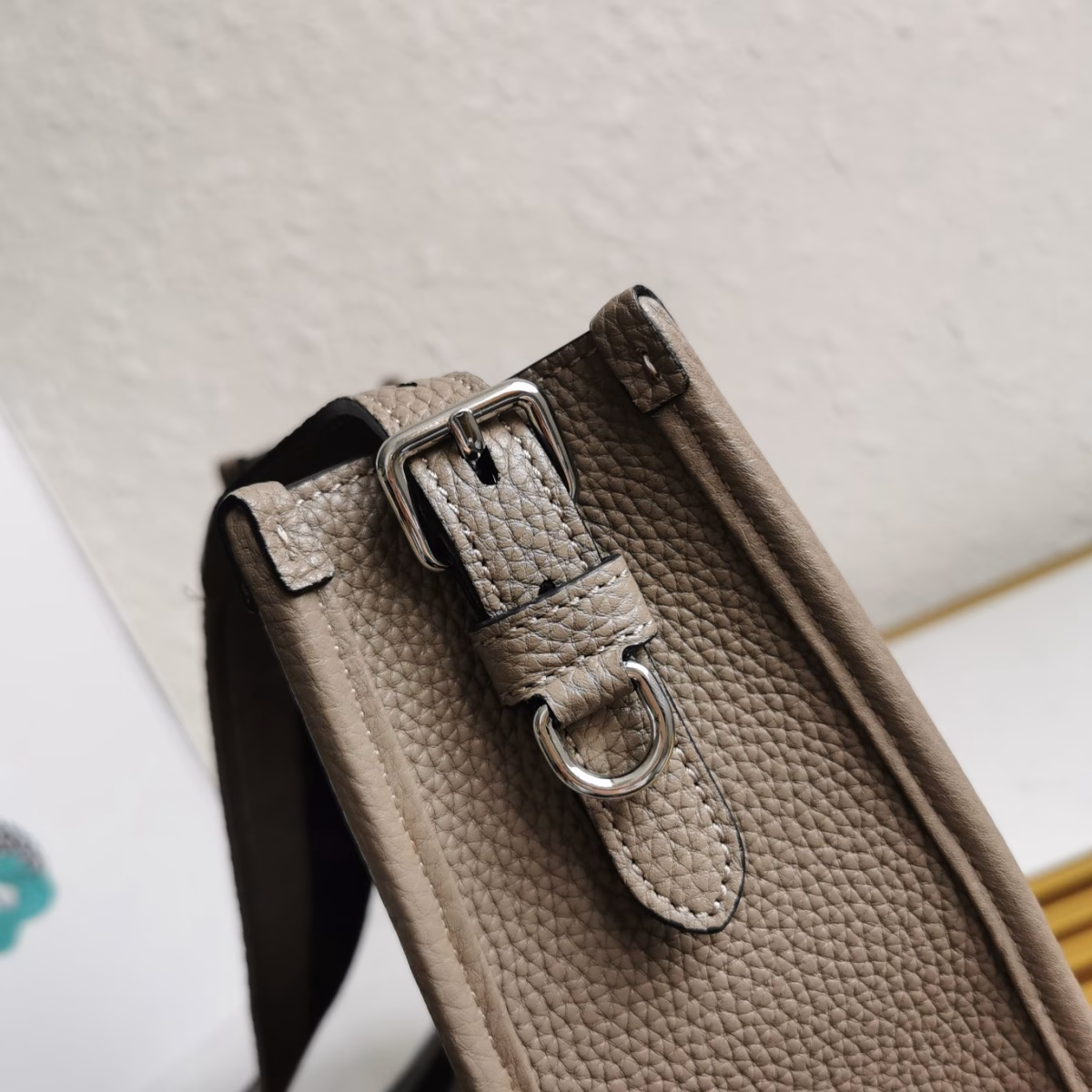 Prada Hobo Bag in Grey Grained Leather - Image 6