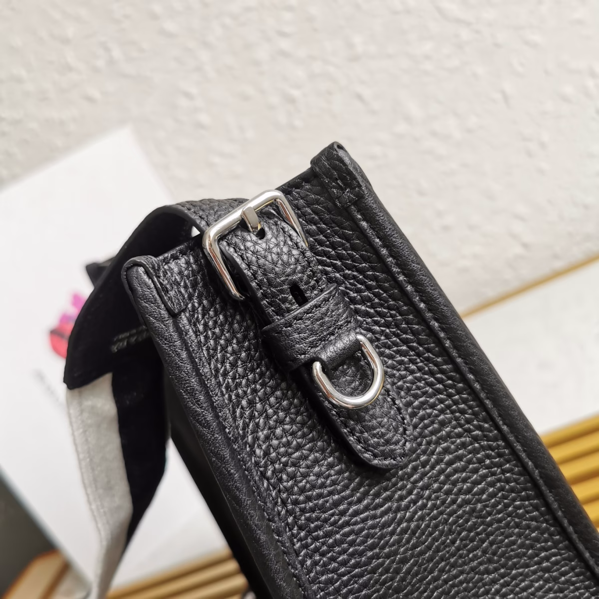 Prada Hobo Bag in Black Grained Leather - Image 6