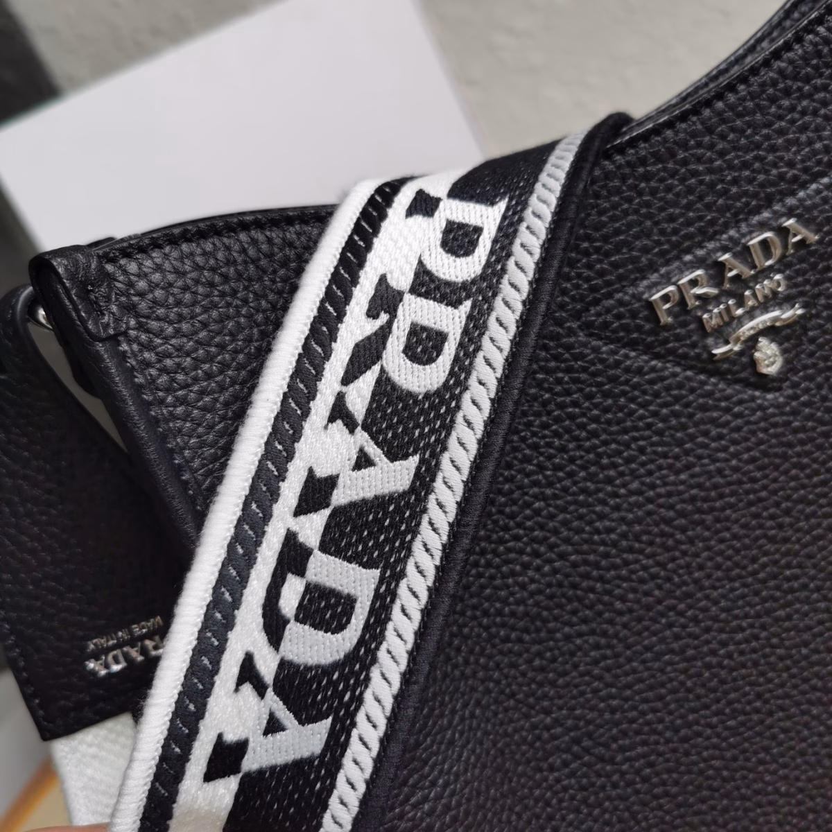Prada Hobo Bag in Black Grained Leather - Image 5