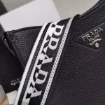 Prada Hobo Bag in Black Grained Leather - Image 5
