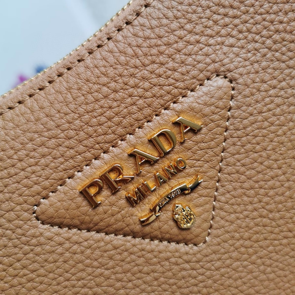 Prada Shoulder Bag in Brown Grained Leather - Image 3