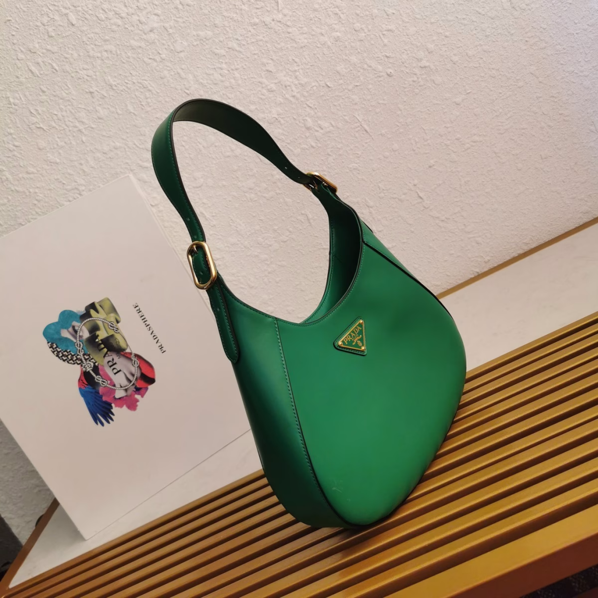 Prada Shoulder Bag in Green Leather - Image 4
