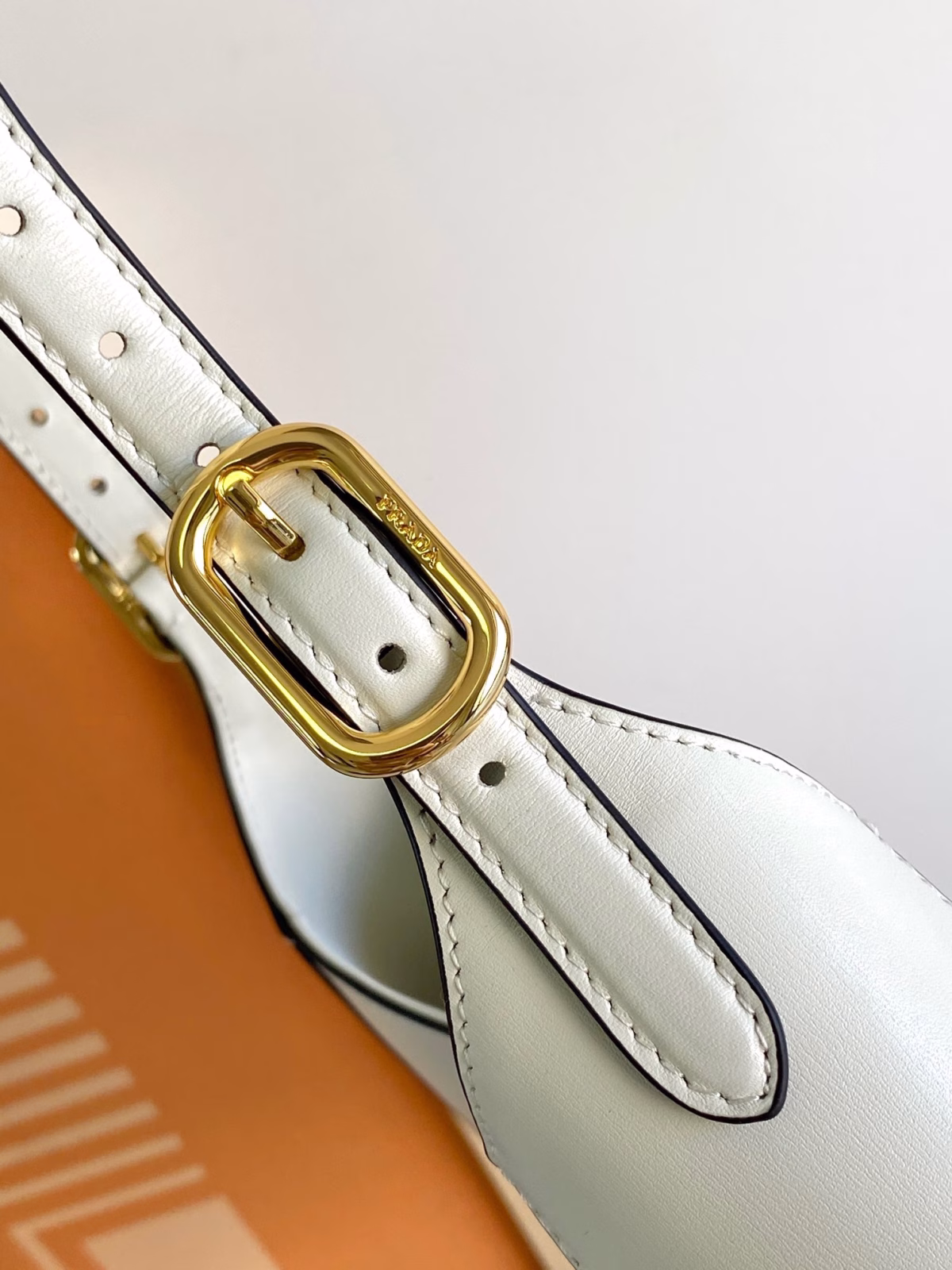 Prada Shoulder Bag in White Leather - Image 2