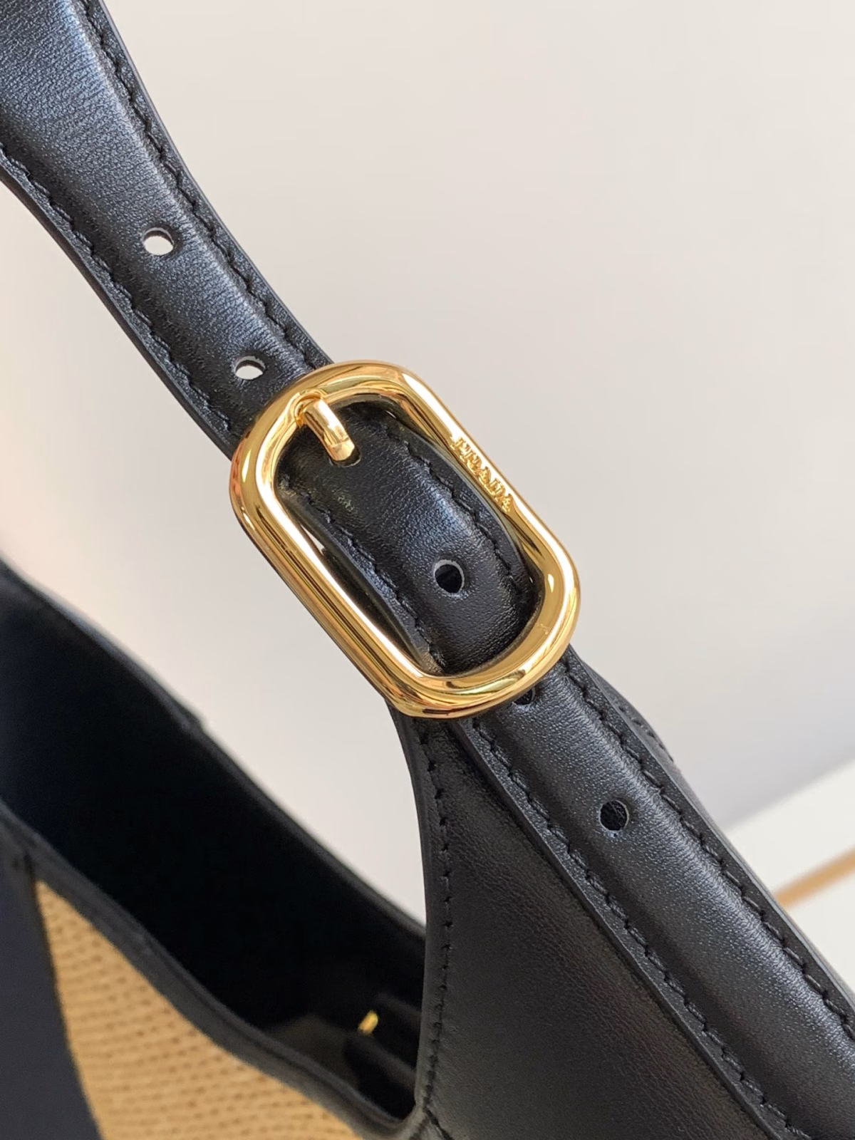 Prada Shoulder Bag in Woven Straw and Black Leather - Image 2