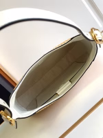 Prada Shoulder Bag in Woven Straw and White Leather - Image 4