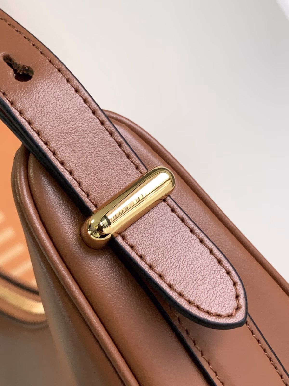 Prada Arque Shoulder Bag in Brown Leather - Image 9