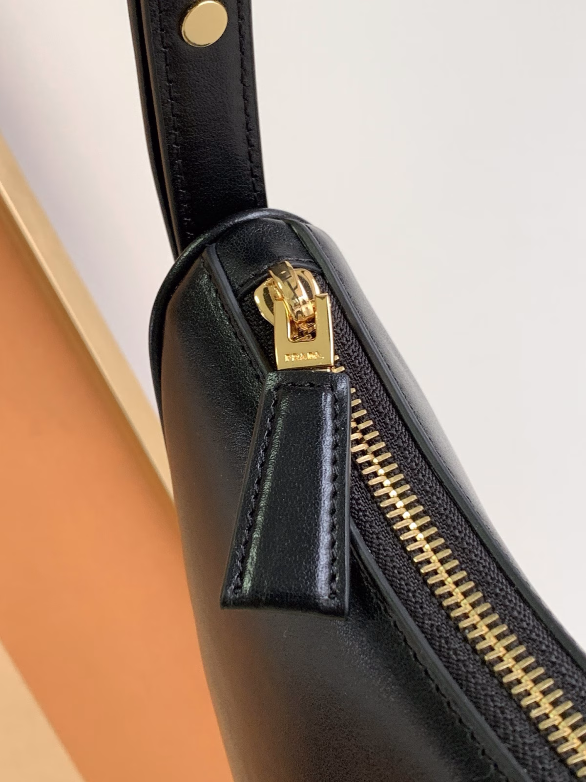 Prada Arque Shoulder Bag in Black Leather - Image 4