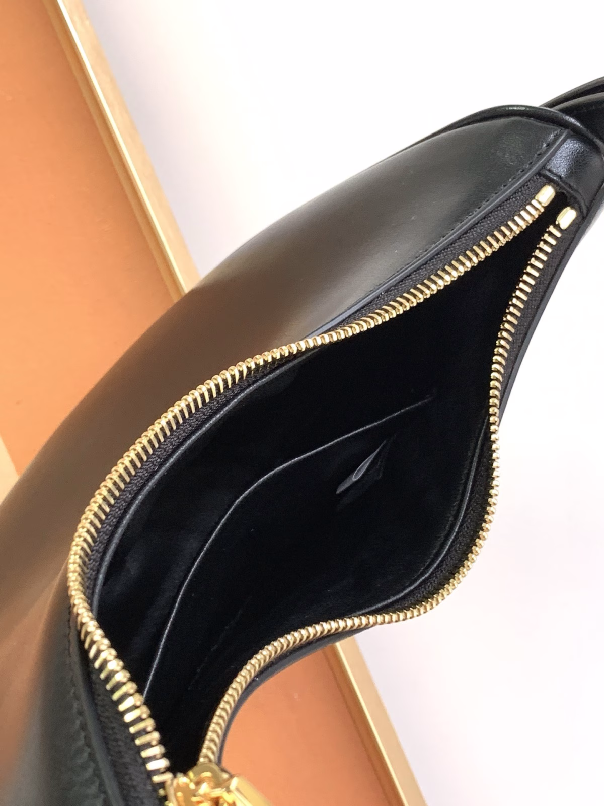 Prada Arque Shoulder Bag in Black Leather - Image 10
