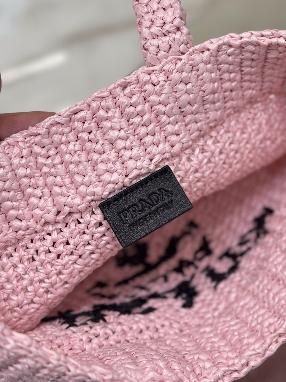 Prada Small Crochet Tote Bag in Pink Raffia-effect Yarn - Image 4