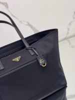 Prada Re-Edition 1978 Large Tote Bag in Black Re-Nylon - Image 4