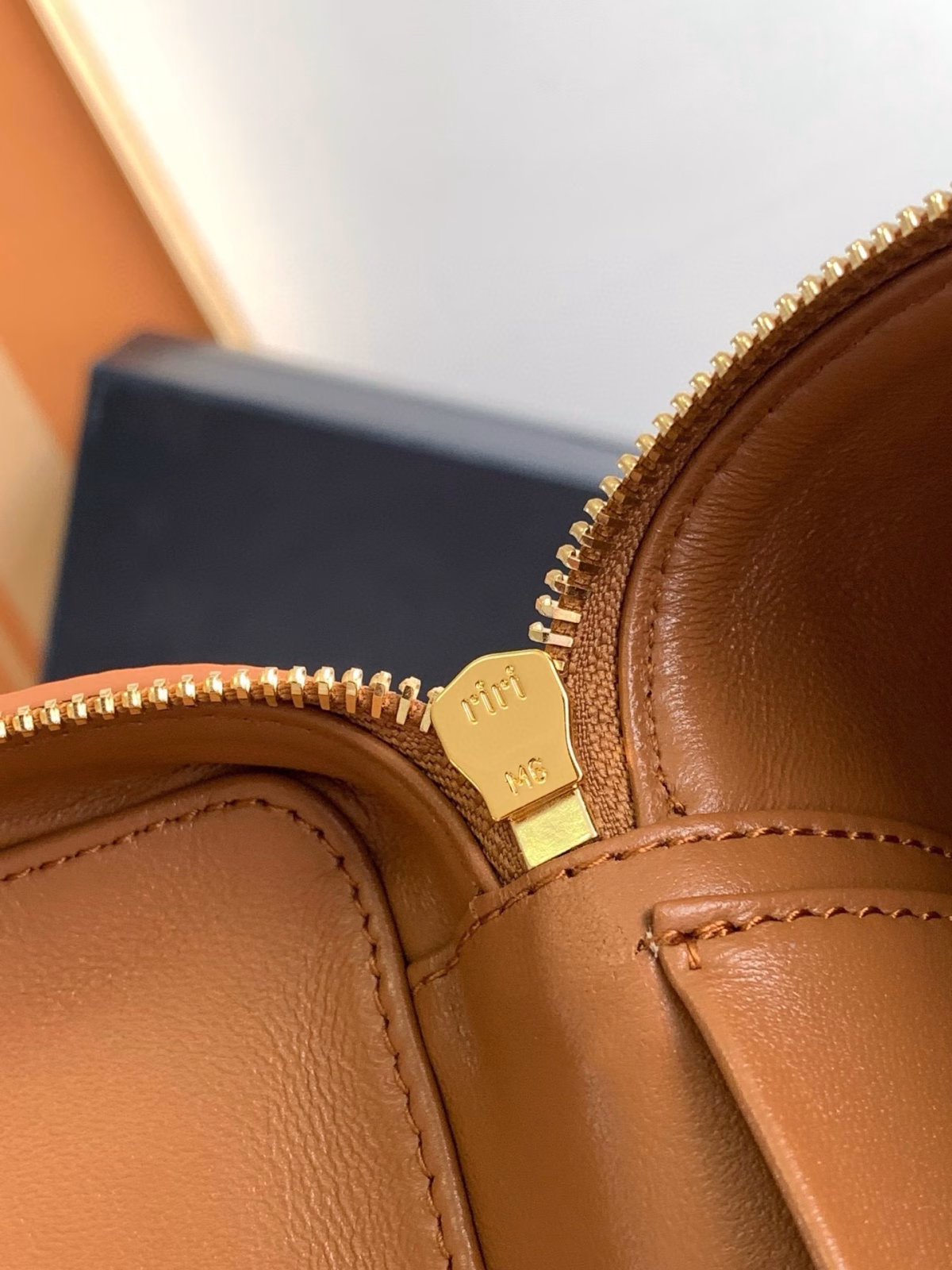 Prada Mini Vanity Bag in Brown Grained Leather - Image 9