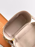 Prada Mini Vanity Bag in Light Pink Grained Leather - Image 10