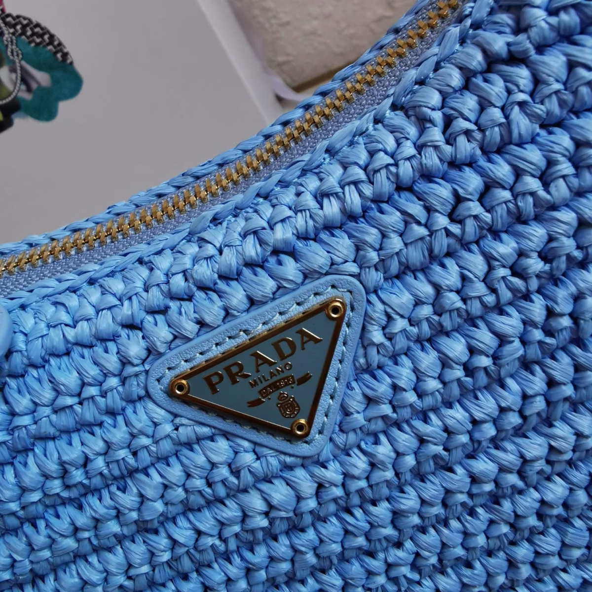 Prada Re-Edition 2005 Shoulder Bag In Blue Raffia - Image 10