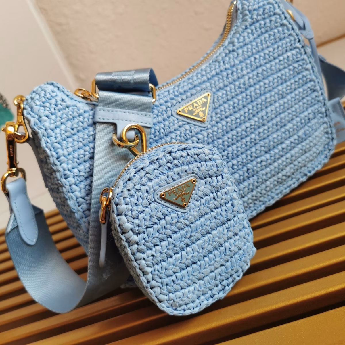 Prada Re-Edition 2005 Shoulder Bag In Blue Raffia - Image 2