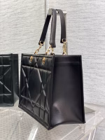 Dior Medium Essential Tote Bag In Black Archicannage Calfskin - Image 3