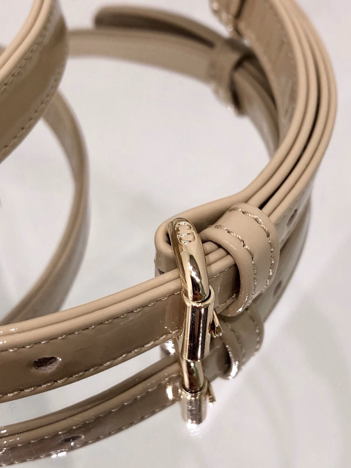 Dior Lady Dior Mini Chain Bag with Chain in Aesthetic Beige Patent Calfskin - Image 7