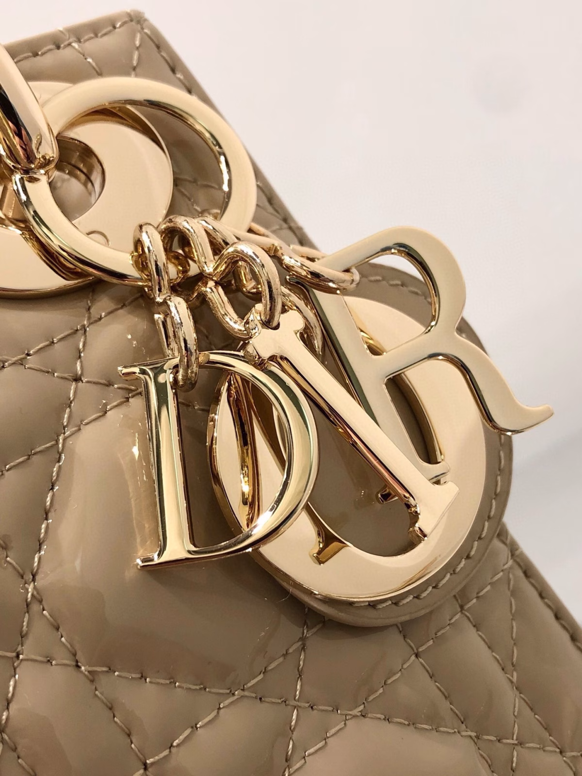 Dior Lady Dior Mini Chain Bag with Chain in Aesthetic Beige Patent Calfskin - Image 2