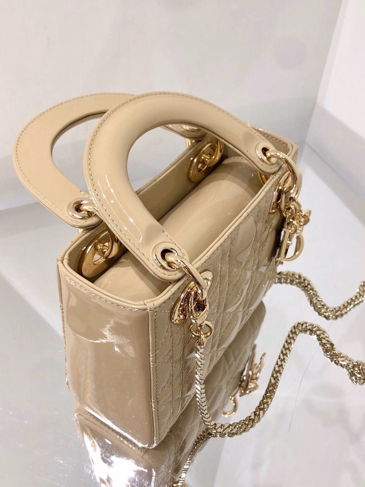 Dior Lady Dior Mini Chain Bag with Chain in Aesthetic Beige Patent Calfskin - Image 5