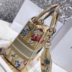 Dior Medium Lady D-Lite Hibiscus Metallic Thread Embroidery Bag - Image 8