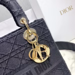 Dior Medium Lady D-Lite Bag In Black Embroidered Canvas - Image 3