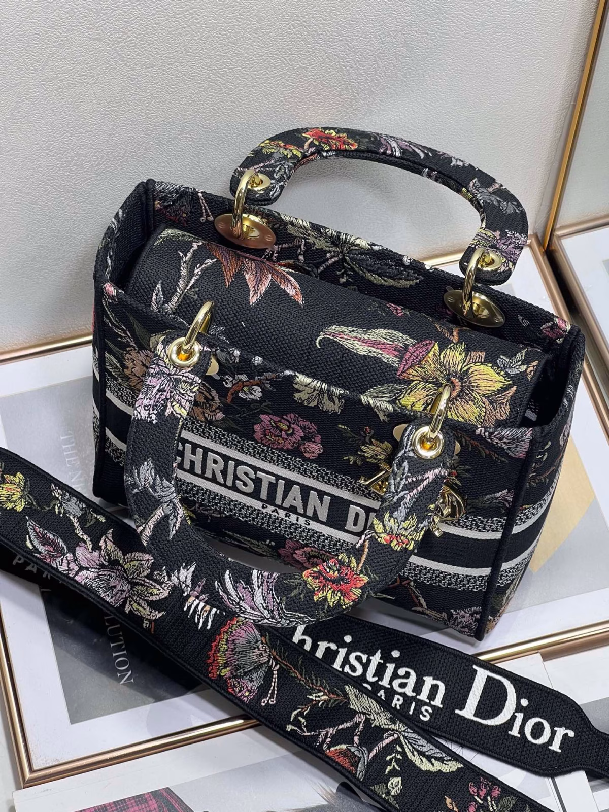Dior Medium Lady D-Lite Bag In Black Jardin Botanique Embroidery - Image 3