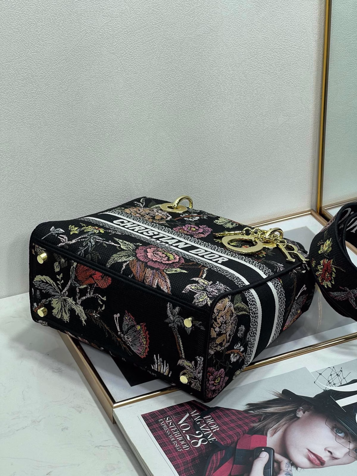 Dior Medium Lady D-Lite Bag In Black Jardin Botanique Embroidery - Image 4