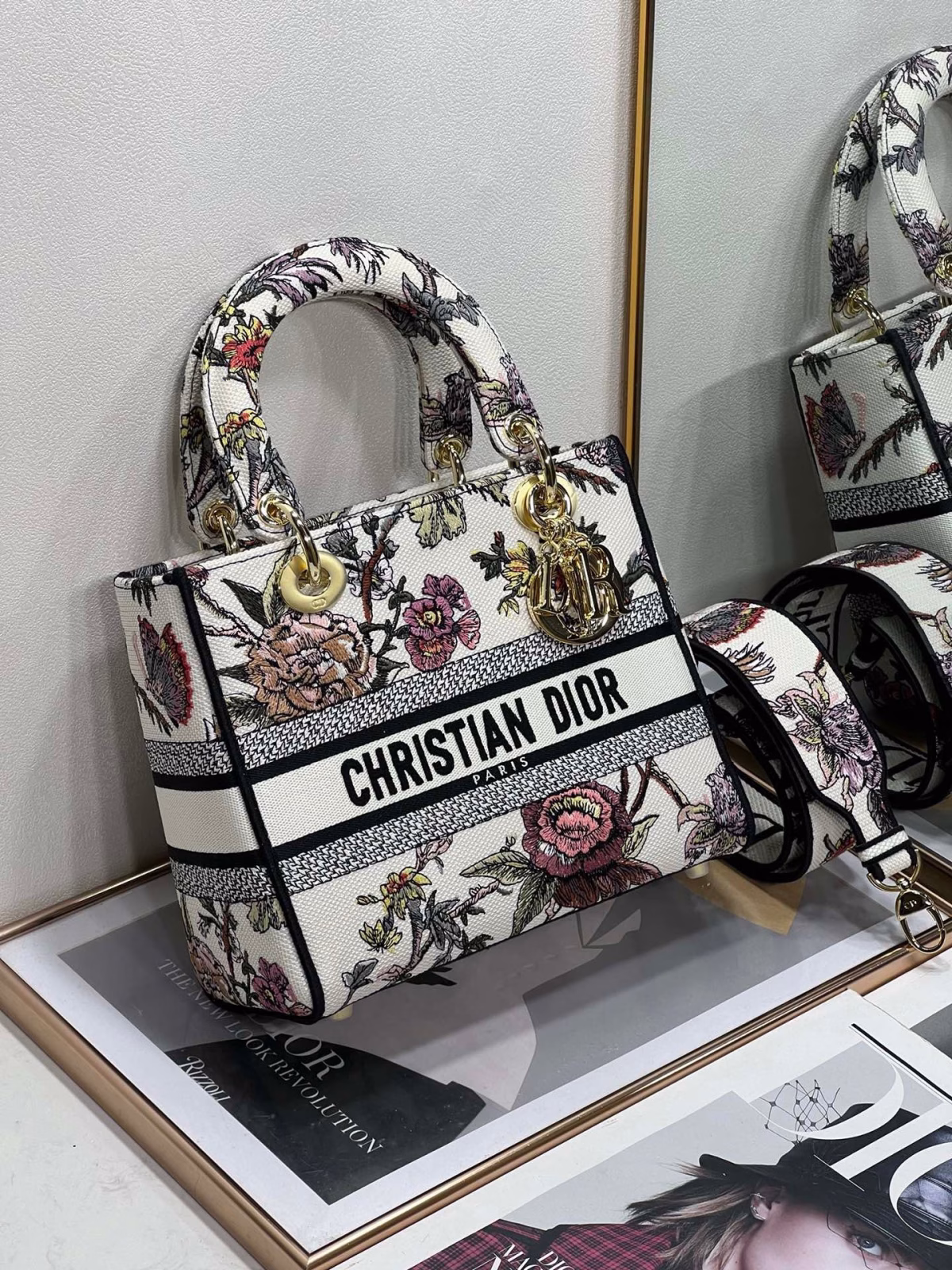Dior Medium Lady D-Lite Bag In White Jardin Botanique Embroidery - Image 6