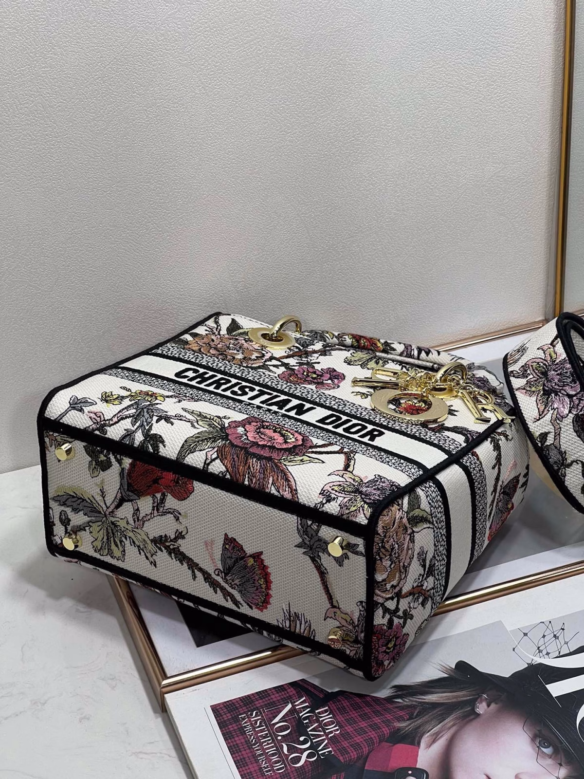 Dior Medium Lady D-Lite Bag In White Jardin Botanique Embroidery - Image 2