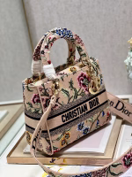 Dior Lady D-Lite Medium Bag In Beige Raffia Embroidered with Dior Petites Fleurs - Image 8