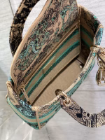 Dior Dioriviera Lady D-Lite Medium Bag in Raffia with Green Toile de Jouy Sauvage Embroidery - Image 3