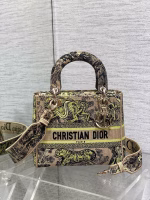 Dior Dioriviera Lady D-Lite Medium Bag in Raffia with Lime Toile de Jouy Sauvage Embroidery - Image 3