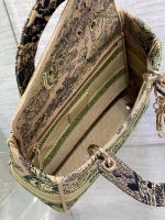 Dior Dioriviera Lady D-Lite Medium Bag in Raffia with Lime Toile de Jouy Sauvage Embroidery - Image 7