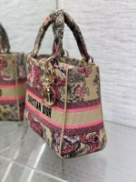 Dior Dioriviera Lady D-Lite Medium Bag in Raffia with Pink Toile de Jouy Sauvage Embroidery - Image 6