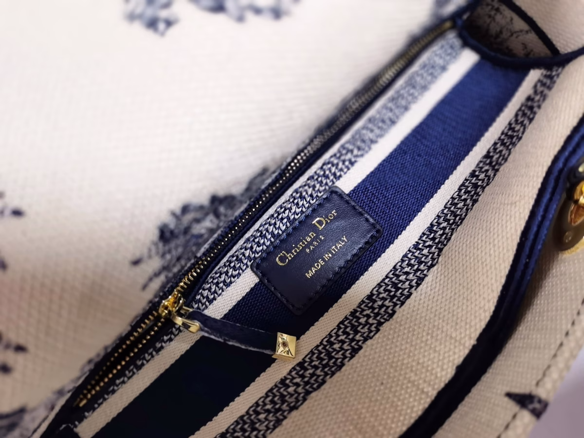 Dior Medium Lady D-Lite Bag In Blue Multicolor R¨ºve d'Infini Embroidery - Image 11