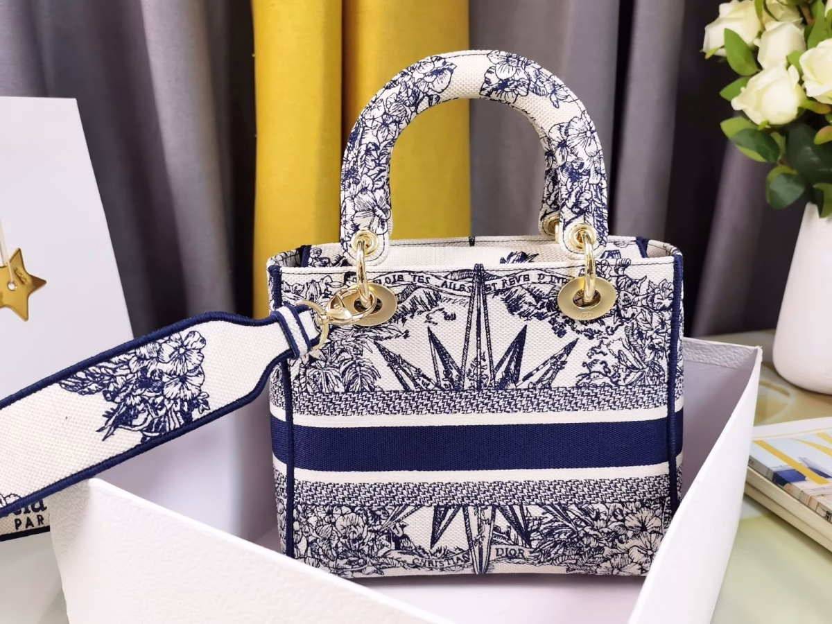 Dior Medium Lady D-Lite Bag In Blue Multicolor R¨ºve d'Infini Embroidery - Image 10