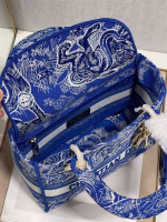 Dior Medium Lady D-Lite Bag In Fluorescent Blue Toile de Jouy Reverse Embroidery - Image 4