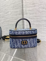 Dior 30 Montaigne Mini Vanity Case in Blue Denim Oblique Jacquard - Image 4
