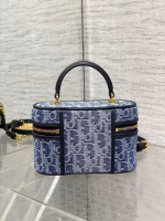 Dior 30 Montaigne Mini Vanity Case in Blue Denim Oblique Jacquard - Image 5