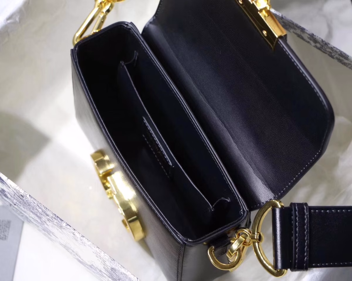 Dior 30 Montaigne Box Bag In Black Lambskin - Image 7
