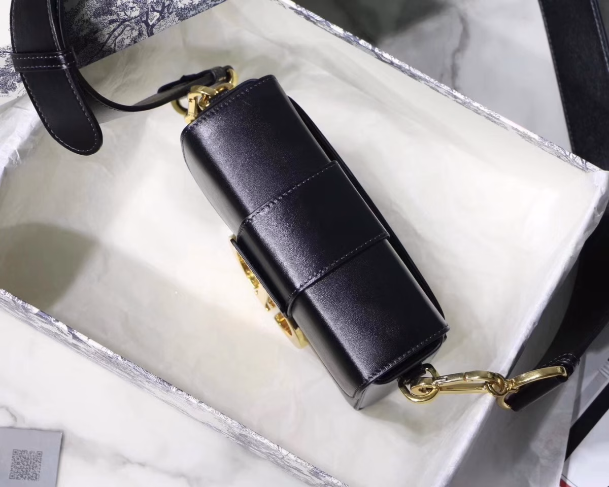 Dior 30 Montaigne Box Bag In Black Lambskin - Image 2