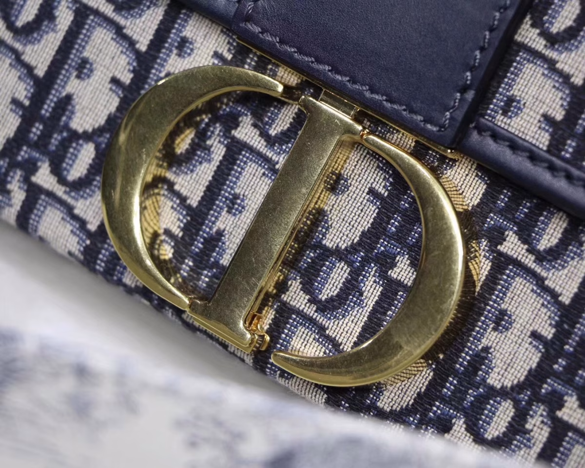 Dior 30 Montaigne Box Bag In Blue Oblique Canvas - Image 3