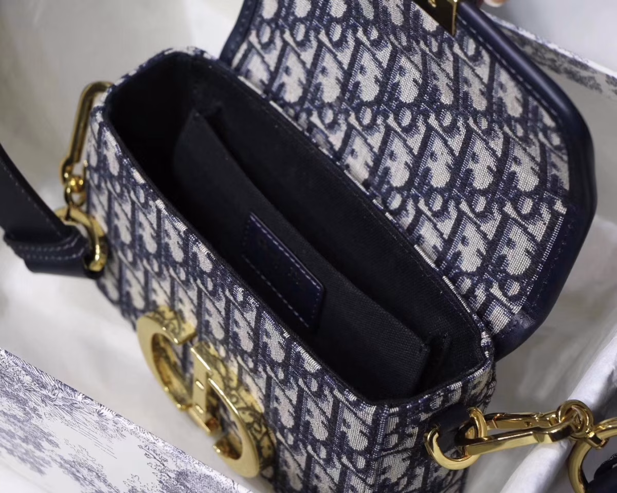 Dior 30 Montaigne Box Bag In Blue Oblique Canvas - Image 2