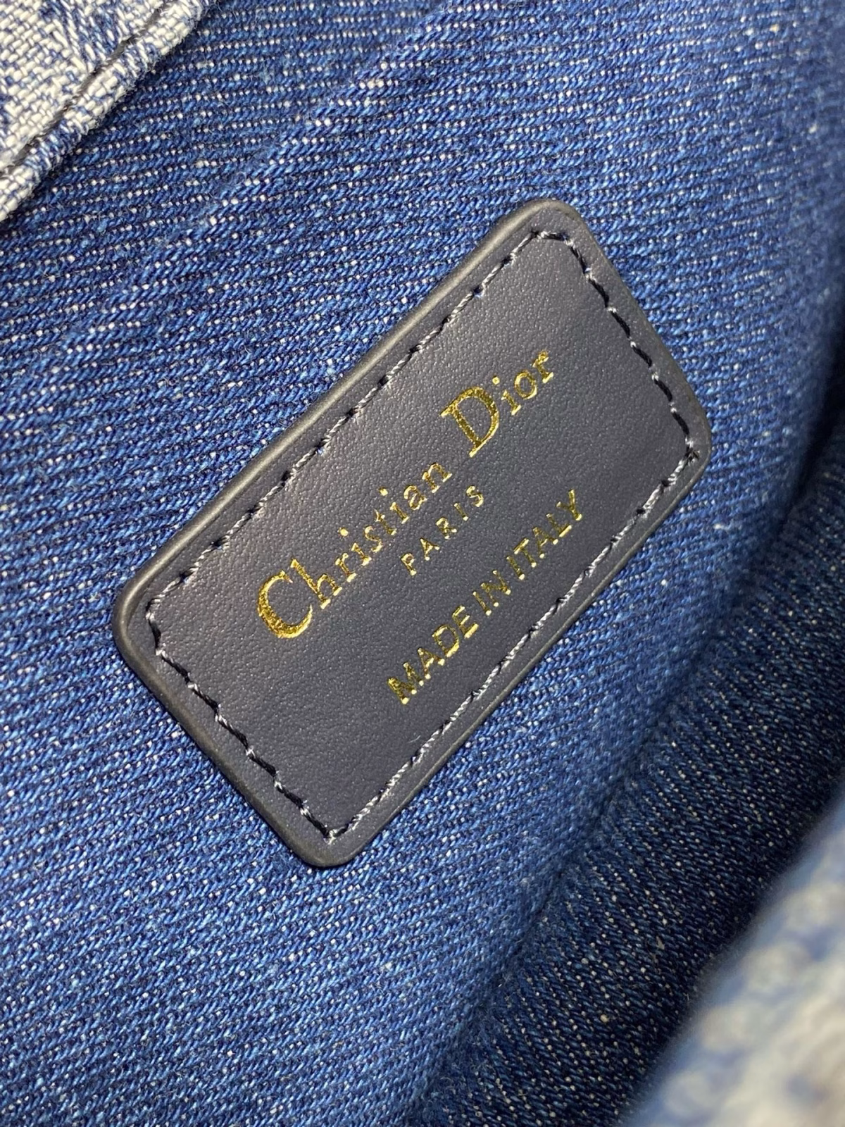 Dior 30 Montaigne East-West Bag with Chain in Blue Denim Oblique Jacquard - Image 5