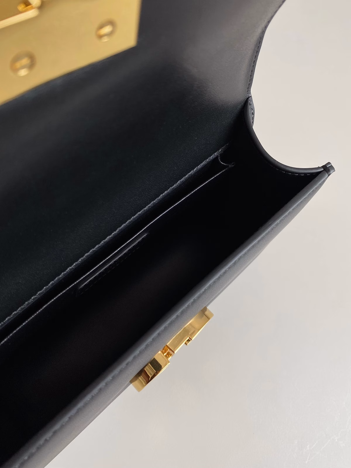 Dior 30 Montaigne East-West Bag with Chain in Black Calfskin - Image 3