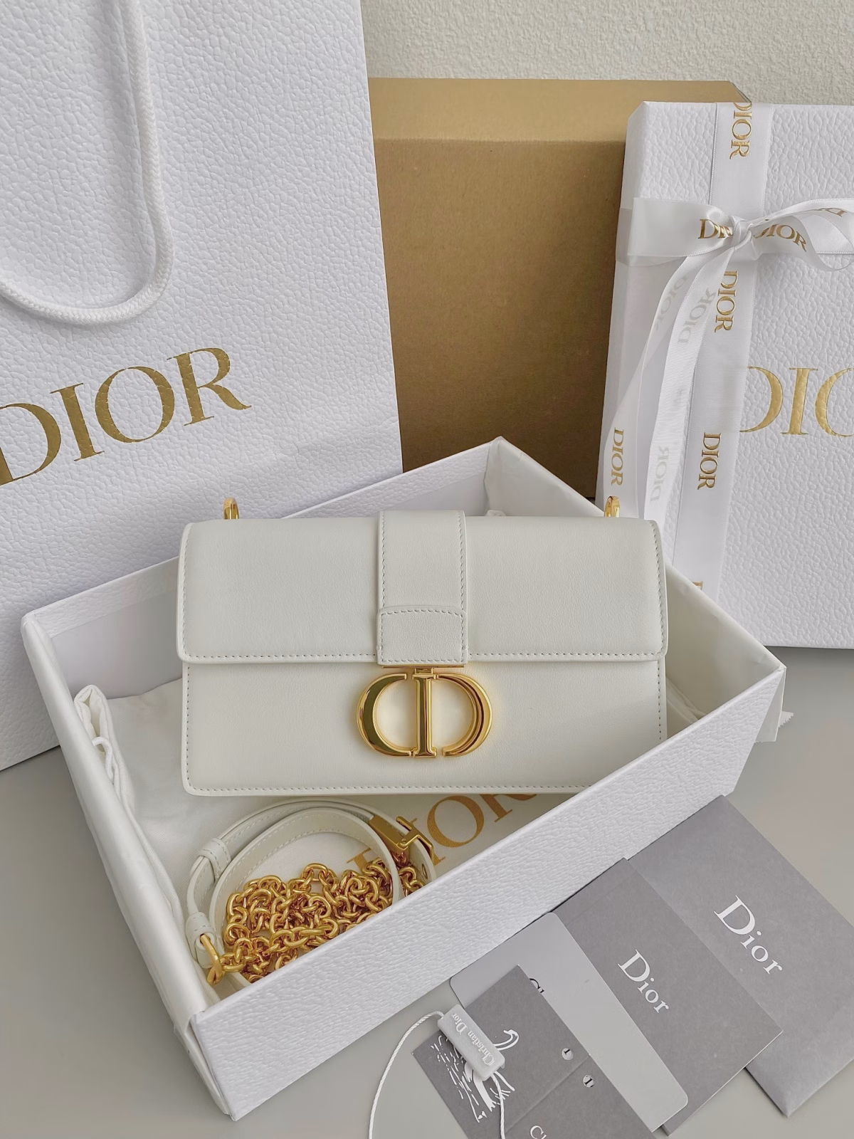 Dior 30 Montaigne East-West Bag with Chain in White Calfskin - Image 6