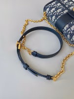 Dior 30 Montaigne East-West Bag with Chain in Blue Oblique Jacquard - Image 5