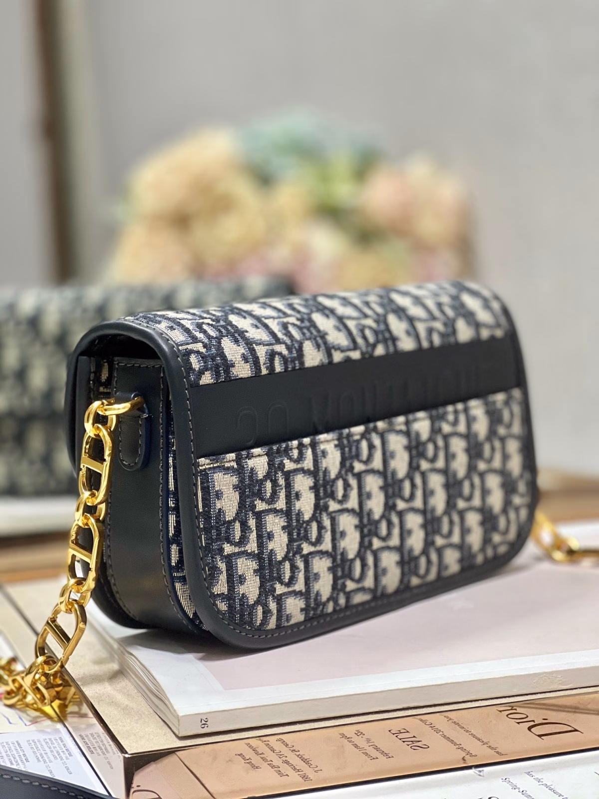 Dior 30 Montaigne Avenue Bag In Blue Dior Oblique Jacquard - Image 2
